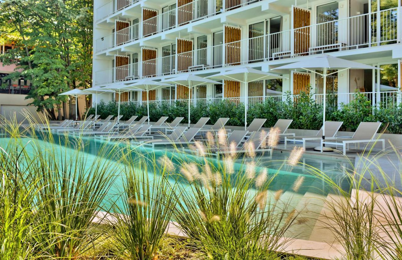 Ibis Styles Golden Sands Roomer Hotel Exterior photo