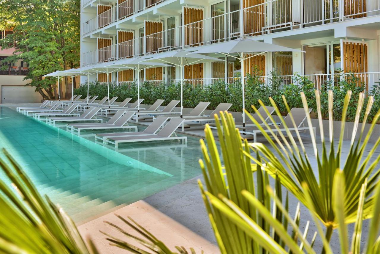 Ibis Styles Golden Sands Roomer Hotel Exterior photo