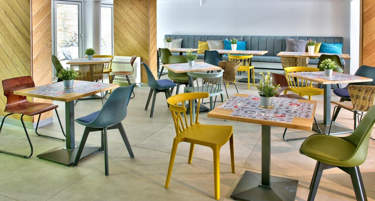 Ibis Styles Golden Sands Roomer Hotel Exterior photo