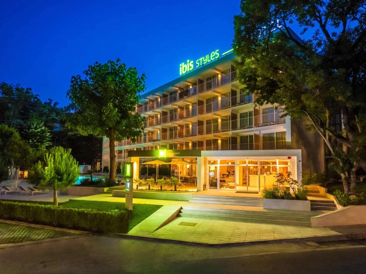 Ibis Styles Golden Sands Roomer Hotel Exterior photo