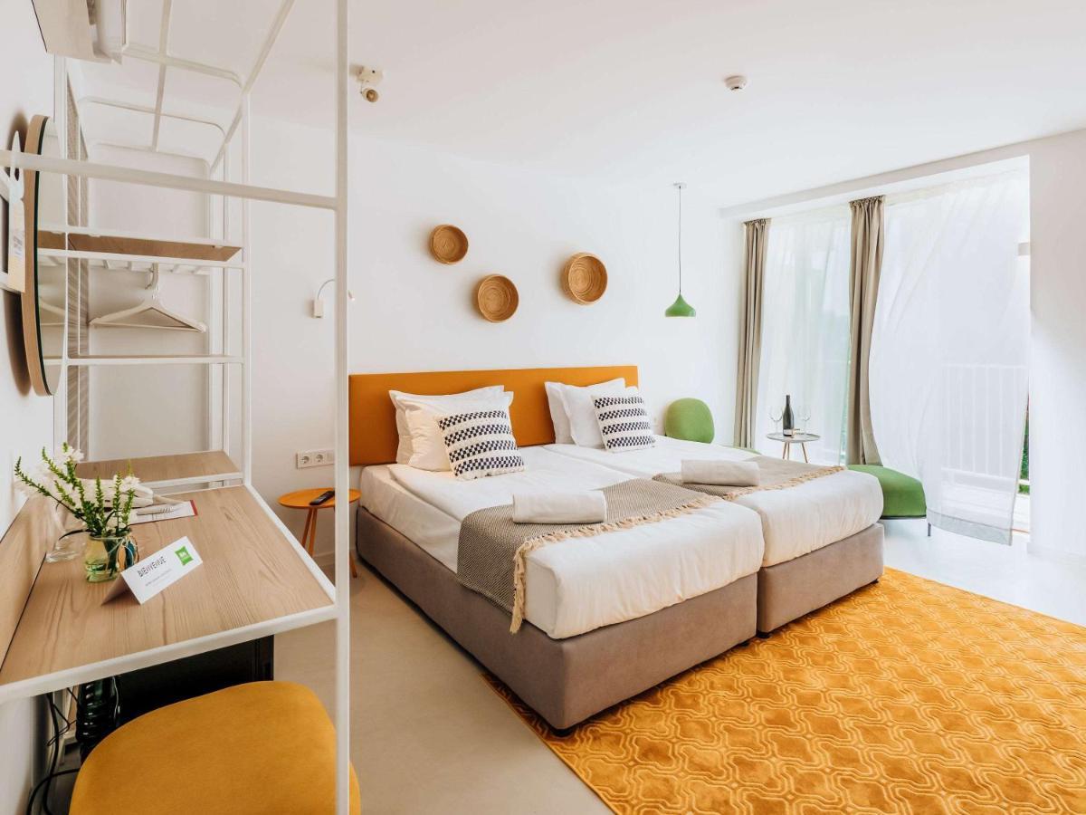 Ibis Styles Golden Sands Roomer Hotel Exterior photo