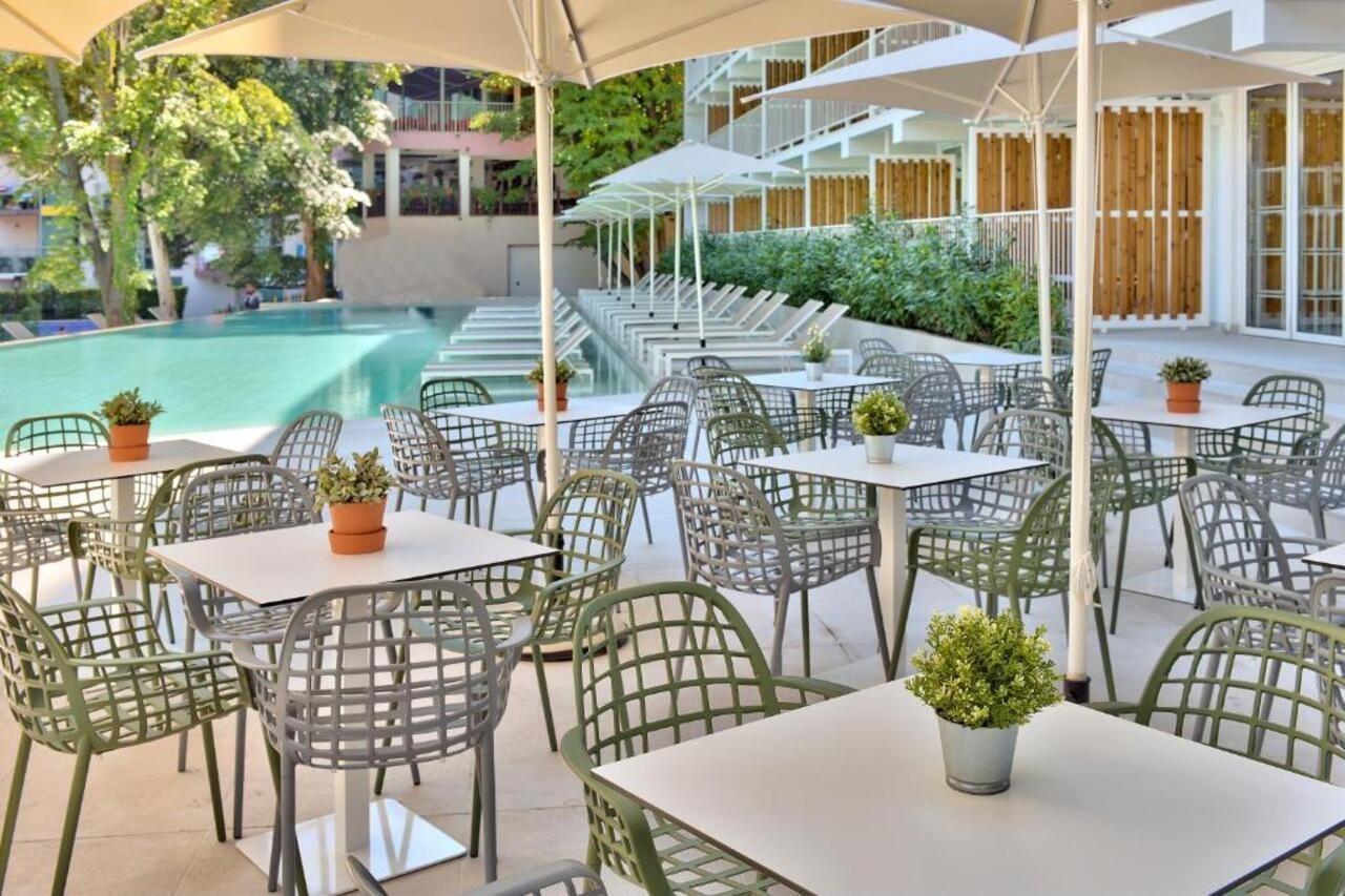 Ibis Styles Golden Sands Roomer Hotel Exterior photo