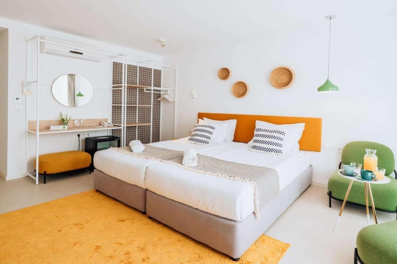Ibis Styles Golden Sands Roomer Hotel Exterior photo